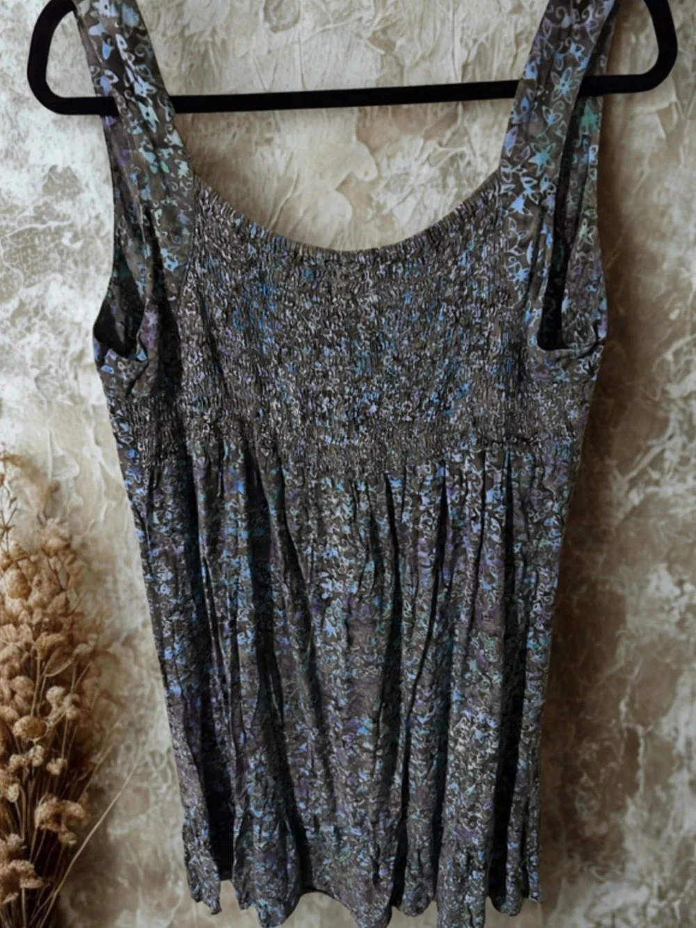 Women’s Sleeveless Floral Midi Dress in Olive & Lavender - Picture 3 of 3